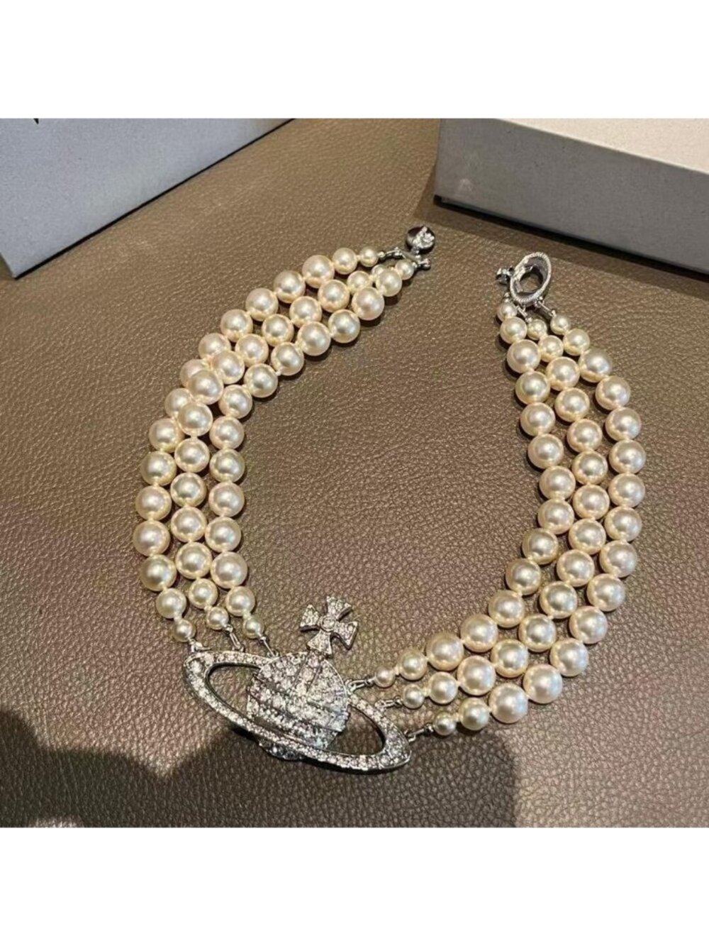 Vivienne Westwood Cream Pearl and Silver Necklace